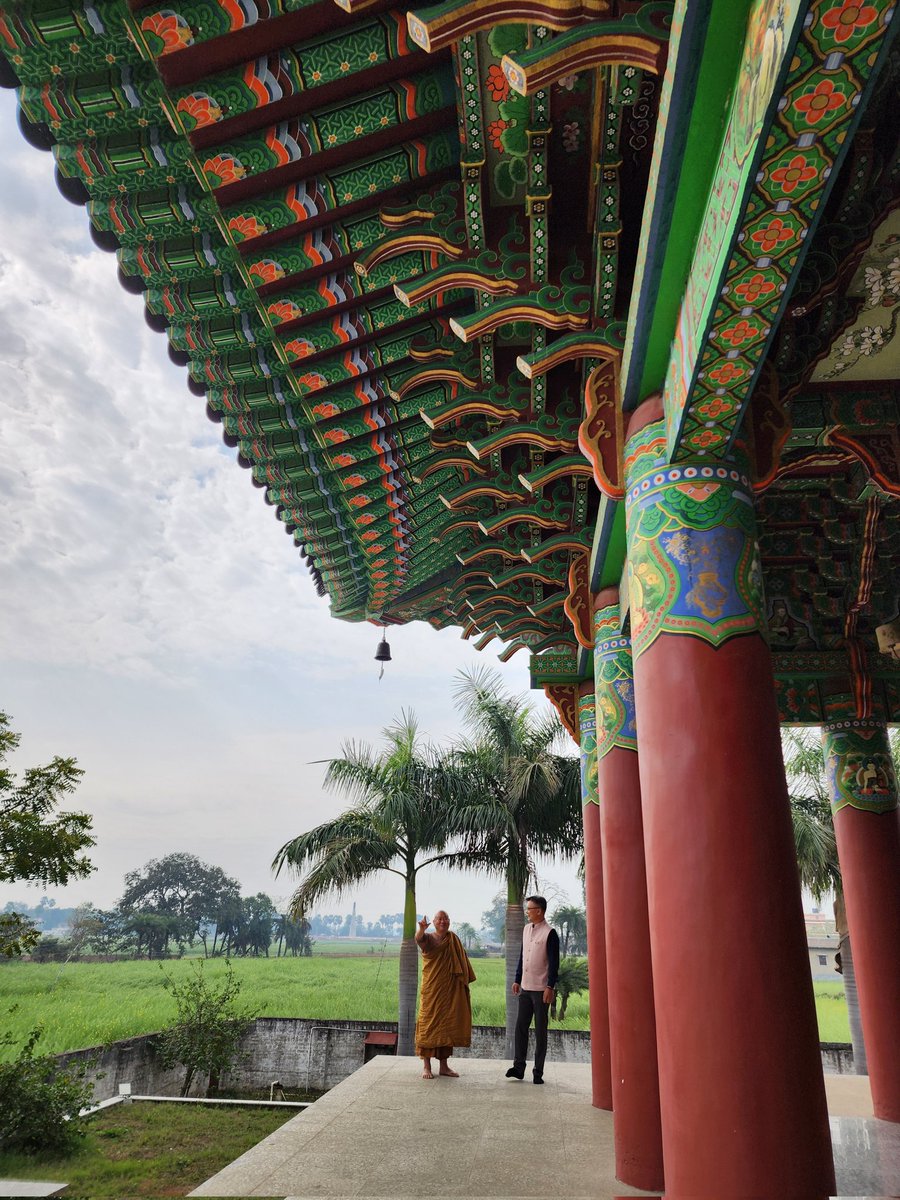 RokEmbIndia's tweet photo. Ambassador @ChangJaebok1 paid a visit to #BunHwangsa in #Bodhgaya on February 24, 2024. Built by the #JogyeOrder of Korean #Buddhism, the temple showcases a unique Korean architectural style, symbolizing the enduring connection between Korea and India in Buddhism. https://t.co/cszhOGrefY