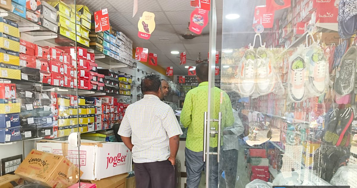 Sankarankoil municipality unauthorised hoardings board removed #PeopleMovementForCleanCities #TNvsPlastic #AvoidPlastic #TamilNaduVsGarbage #SwachhSurvekshan2024 @CMOTamilnadu @Chief_Secy_TN     
@KN_NEHRU  @SwachhBharatGov  @Secretary_MoHUA @MoHUA_India
@RoopaMishra77  @tnmaws