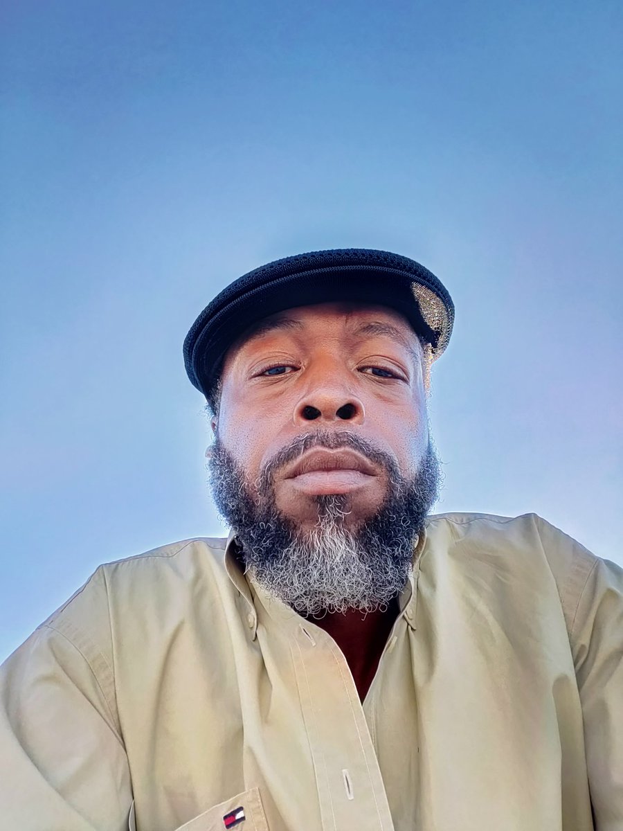 Shortchange813's tweet photo. Introducing that Dude, Mr Miller https://t.co/XFZJDeyovb