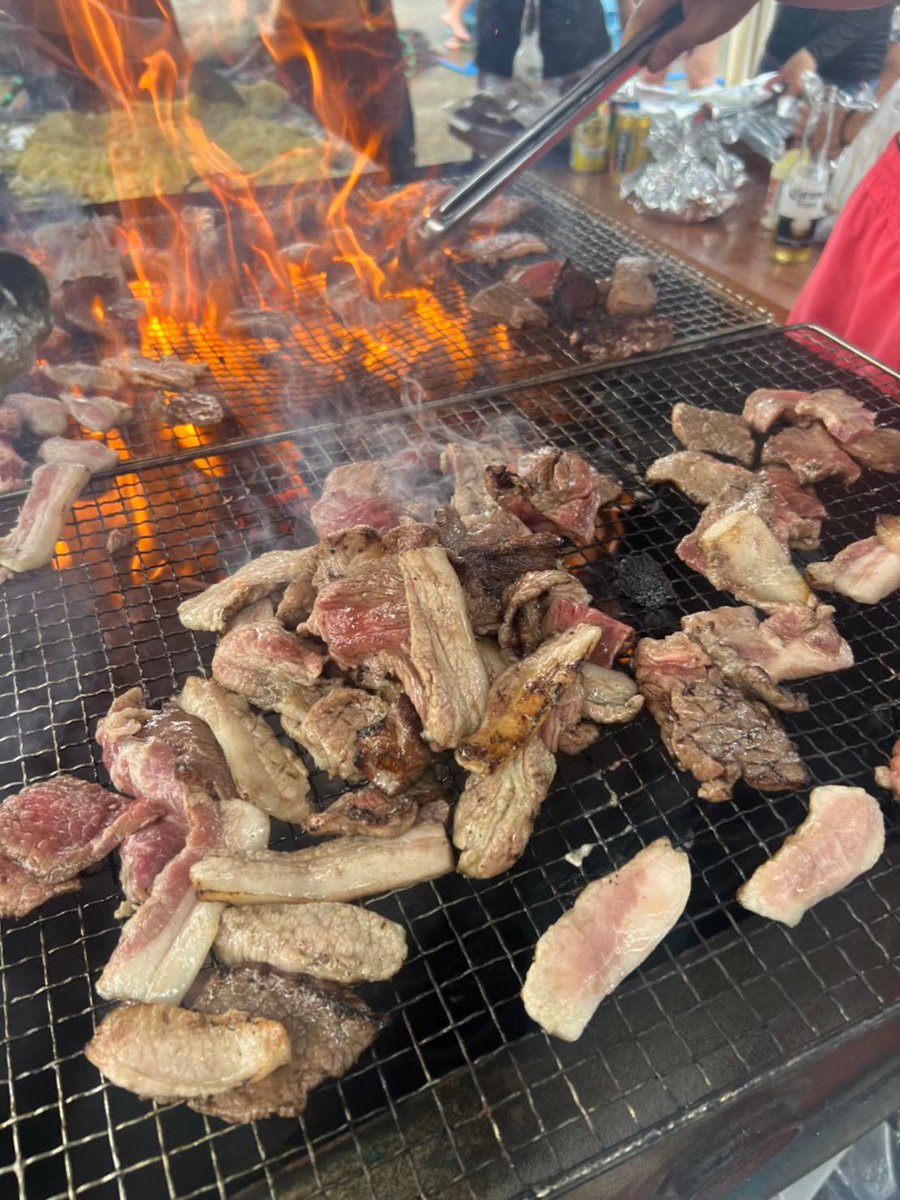 harpsealHosei's tweet image. 活動紹介③ BBQツアー🍖
みんな大好きBBQ😋ダイビングのあとは美味しいお肉を堪能💖もちろんスイカ割りもやります🍉HARPSEALはダイビングだけでなく遊びも充実してます🤙🏽
#春から法政 #法政新歓 #HARPSEAL #法政サークル #ダイビングサークル