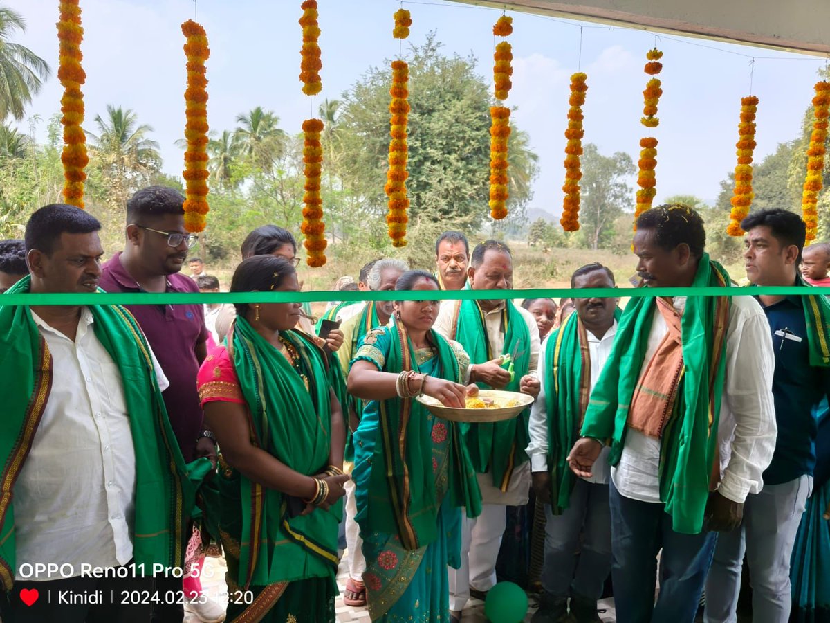 Inauguration of Bus Queue Shelter at Kinidi, Sanahuma Gudari Block by Honb MLA Gunupur.@DM_Rayagada @ZP_Rayagada @mission_shakti @MoSarkar5T @IPR_Odisha @CMO_Odisha