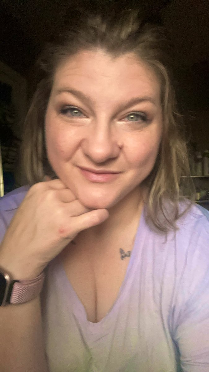 cortney_hester's tweet photo. Going out tonight to celebrate my divorce! Help me celebrate! $CortneyH82 #single #celebrate #whotfdidimarry #divorce #singlemom #singleover40 #cashappme #celebratingsingle https://t.co/W6HzLCBvsA