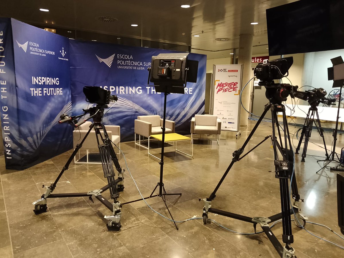 EPS_UdL's tweet photo. Tot preparat a la #flllleida! Sols falta que arribin els equips i els voluntaris i donarem el tret de sortida a la @FLL_Spain de l'@EPS_UdL a Lleida !!!! https://t.co/CZhfDn2TK4 https://t.co/7LRH1uwyIh