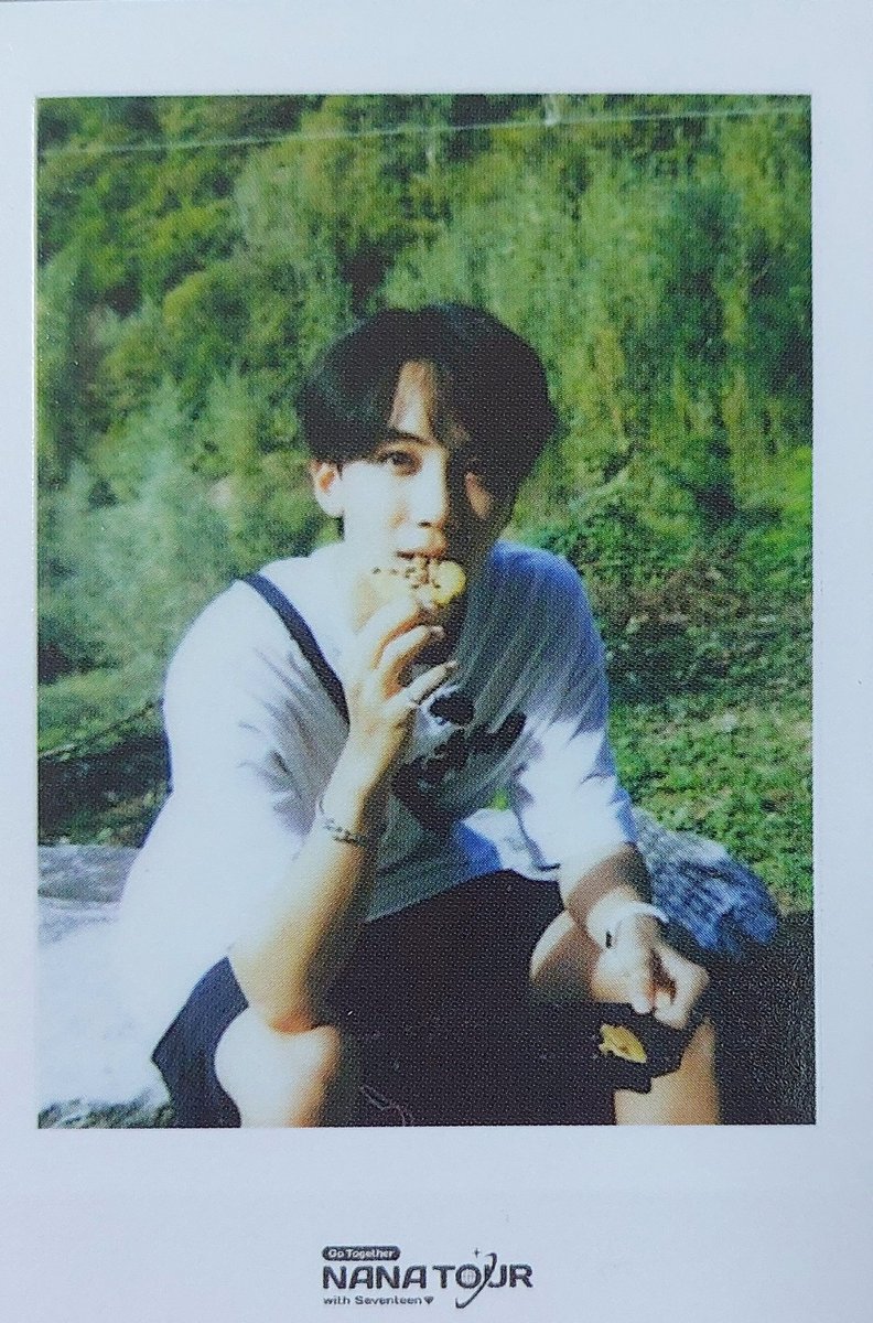 hanniethinker04's tweet image. jeonghan is so boyfriend coded