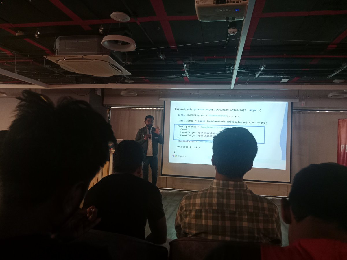 harshal_honde21's tweet image. ML kit in flutter by gdg expert

#FlutterNagput
#FlutterPulse