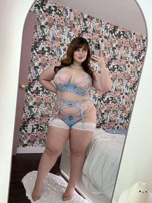 Call me mommy? https://t.co/sgqCr8ATy1<a href="/tag/mvsales"class="tags"><span>#mvsales</span></a>