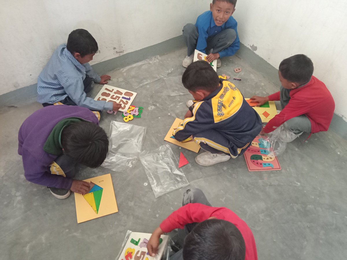 i_amDurga's tweet photo. Class 2 students play with geometrical shape ❤️❤️
#BhimnagarSS https://t.co/fxSg7wVqJ7