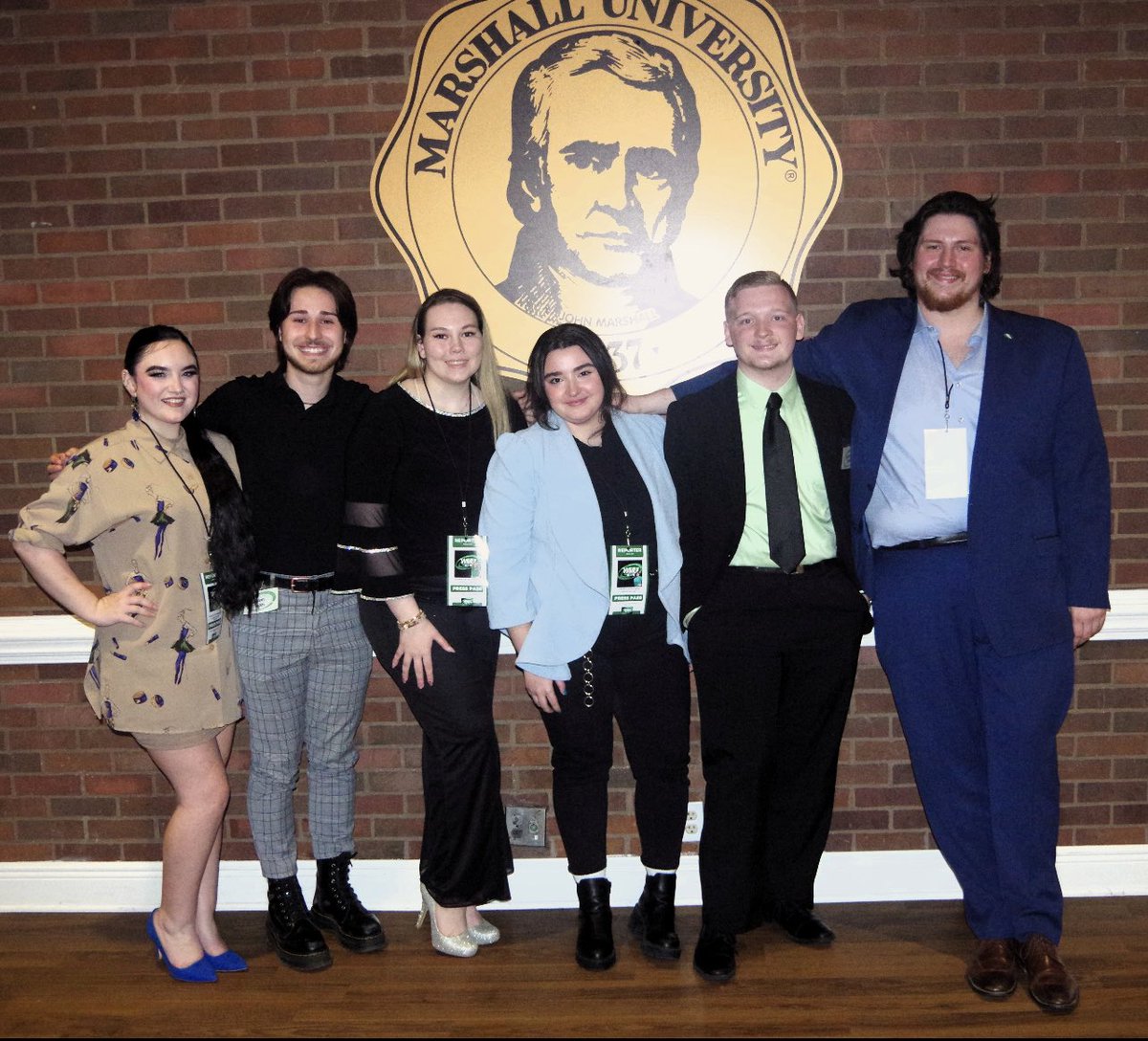 WMUL_Radio's tweet photo. We had a ball DJ'ing for the 2024 Gala tonight!!! It was great to see so many people come out and dance away some midterm stress.
#WMUL #MarshallU #collegelife #studentlife #collegeradio #studentorg #WestVirginia https://t.co/r0pdSm8LAW