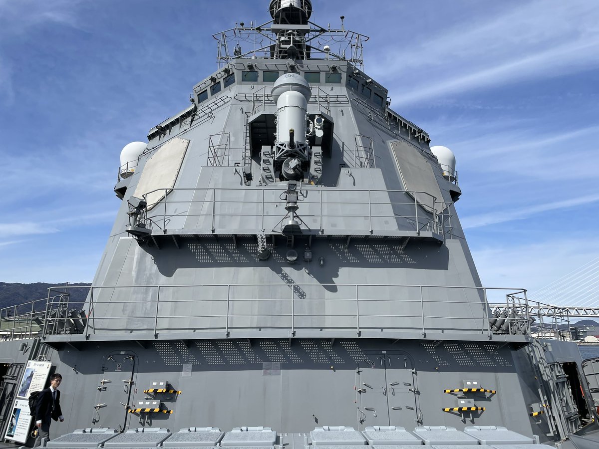 SS03951327's tweet photo. 阪神基地、天気も良く盛況でしたね。
けんりゅう艦長さんとも少しお話できました。
お会いしたフォロワーさんありがとうございました。 https://t.co/5tC0SpsGel