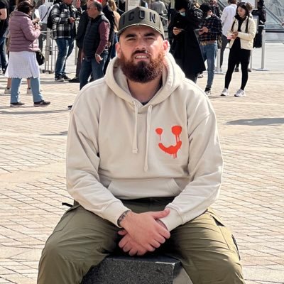 Tee_Sleek's tweet photo. OPEN LETTER TO AFTV @AFTVMedia

Dear Robbie,

I am writing to inform you , I need @TurkishLDN back to presenting BOX 2 BOX . His presentation brings an extra synergy, connecting you effortlessly. No disrespect to Cecil. But I need Turkish Back on Box2Box.

Please ! 🙏🏽 https://t.co/vd7vsFyqCN