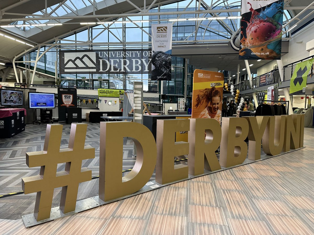 The flumes are filled.

The cores are laid out.

The fossils are looking fabulous!

We’re all set up for today’s @DerbyUni Undergraduate ‘Applicants Day’.

Come & hear all about our fantastic #EarthSciences and #EnvironmentalSustainability programmes & enjoy a sample lecture.