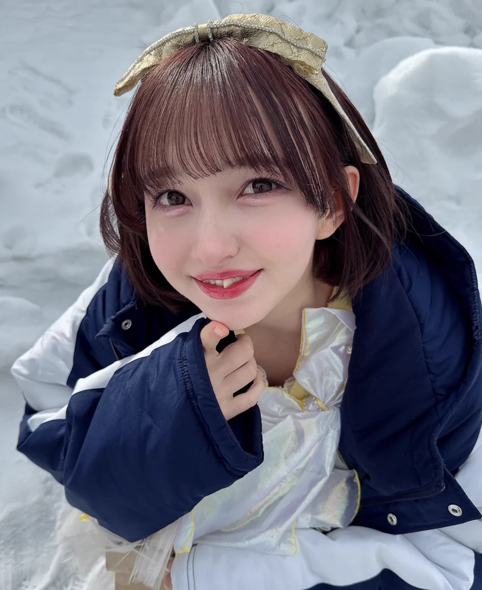 GHFYejNbkAAAng6?format=webp&