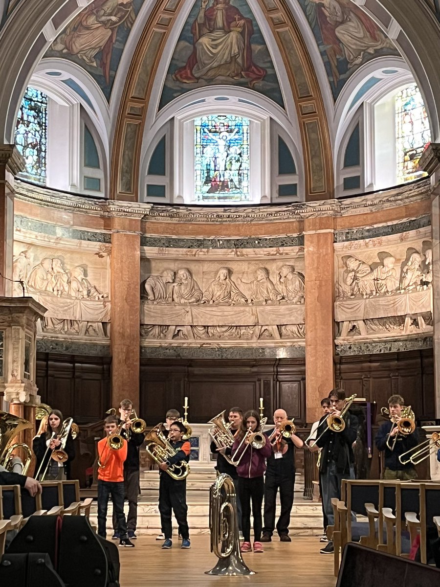 stmarys_music's tweet photo. Mass warm-up led by the inimitable Oren Marshall @TrinityLaban #LowerBrass https://t.co/diGGkMfA2y