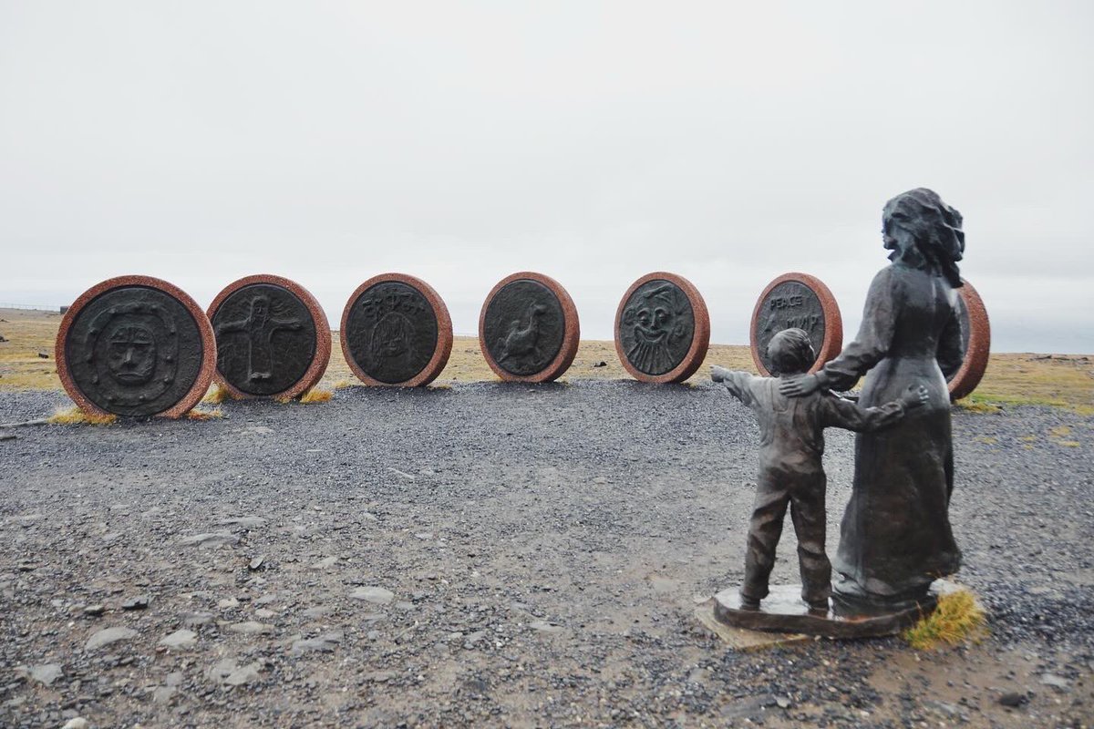 🇳🇴
そんなところにポツンとテーブル
贅沢

2013/Oct. Norway Nordkapp
#Nordkapp