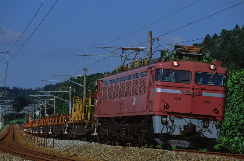 teinentetsu's tweet image. #ありがとう北陸本線
かつて東北本線とともに「東西特急街道」と称された北陸本線。今回３セク移管となる金沢〜敦賀間も2010年頃までは特急に加えて渋い脇役達が活躍していました。（画像は再掲）