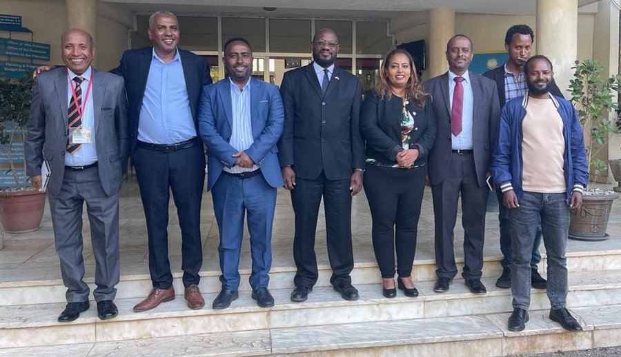 Ambassador Massinga met with Mekelle University President Dr. Fana Hagos and her team to discuss Mekelle University’s recent peacebuilding conference. The conference brought together community leaders, women, scholars, and youth from Tigray, Amhara, Afar, Oromia, and other region