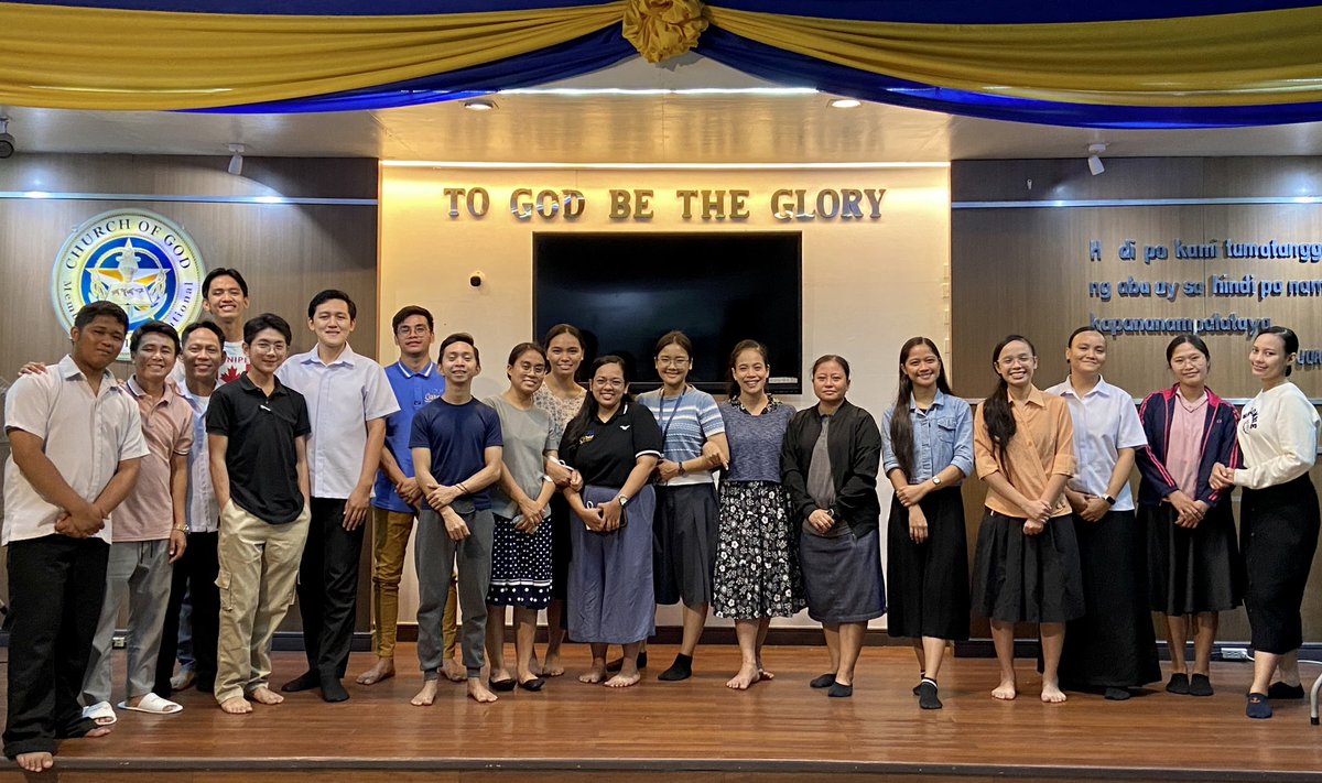 paudelarama's tweet photo. Zone 4 Youth Officers Meeting last night at MCGI Las Piñas ü https://t.co/IkRqRcAvxP