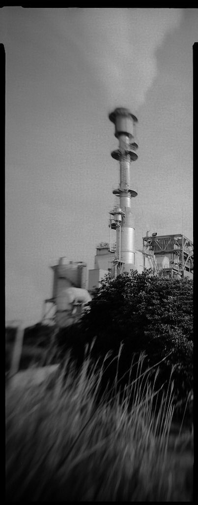 Chimney

Kodak View Camera No.2-D 8x10+4x10 Panoramic Device / Homemade Single Element Lens (1910s Bausch & Lomb Convex Lens 120mm f1.6@f16) / Kodak Portra Endura Color Paper (Fuji SPD)

#panoramaphotography
#largeformatphotography
#papernegative