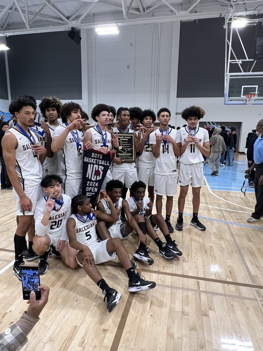 COACHBEE84's tweet photo. NCS OPEN CHAMPS LETS GO PRIDE ! https://t.co/B2k0ldWH7d