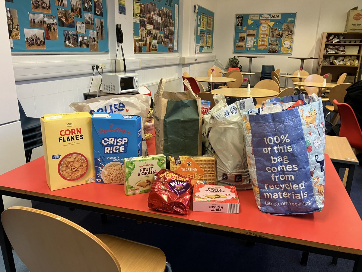 I want to say thanks again to my friends at Glow Edinburgh West health and fitness group for their generous donations to our @Drummond_CHS breakfast club. We really appreciate this as breakfast is an important part of our day in getting our students ‘Ready to Learn’.😍