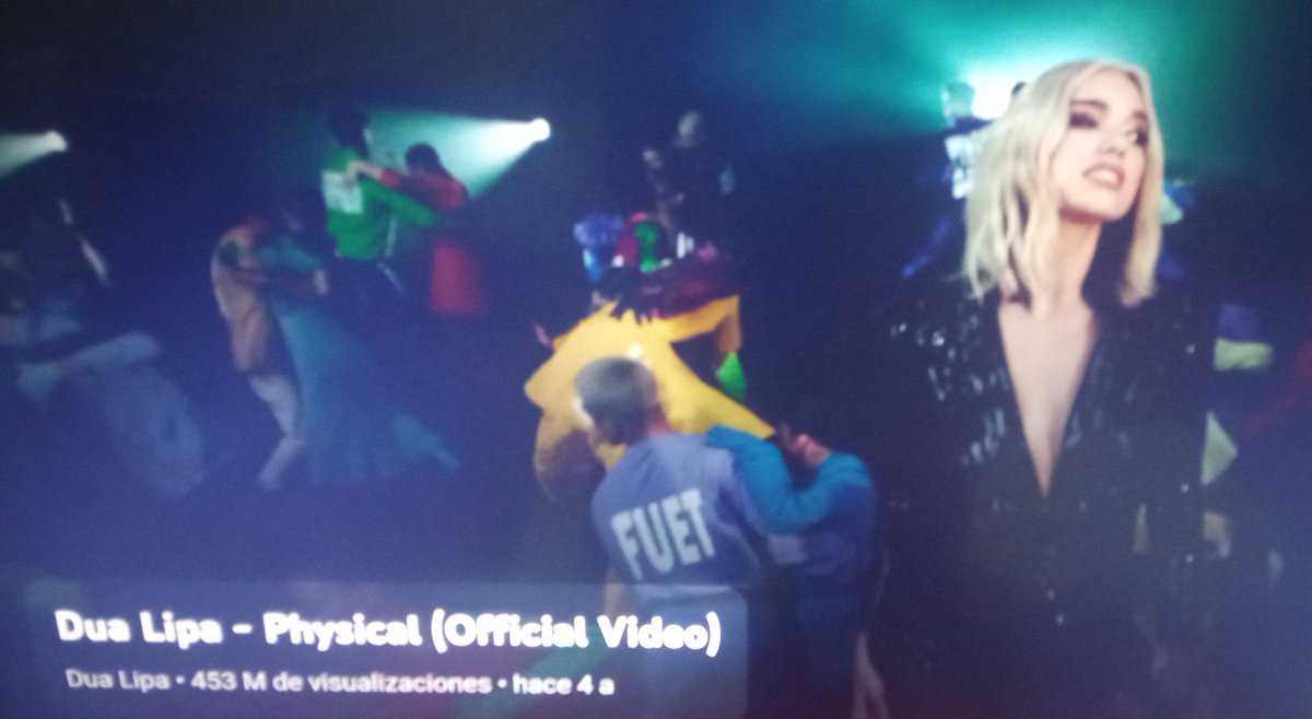 ¿Es posible que Dua Lipa escuche Charrando de tebeos?