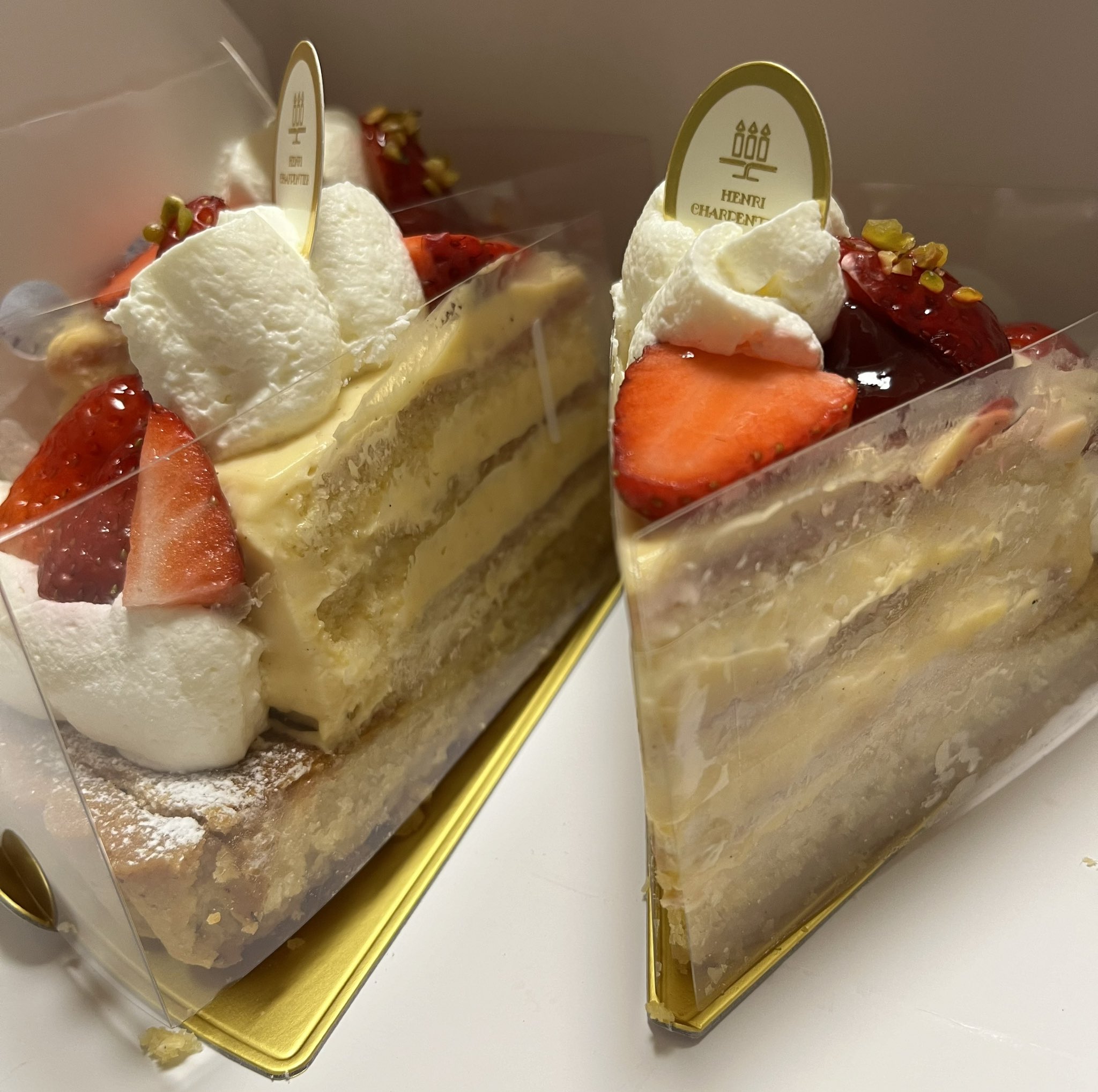 いちごたると 元町・中華街「café de Lento」のいちごタルト。濃厚で