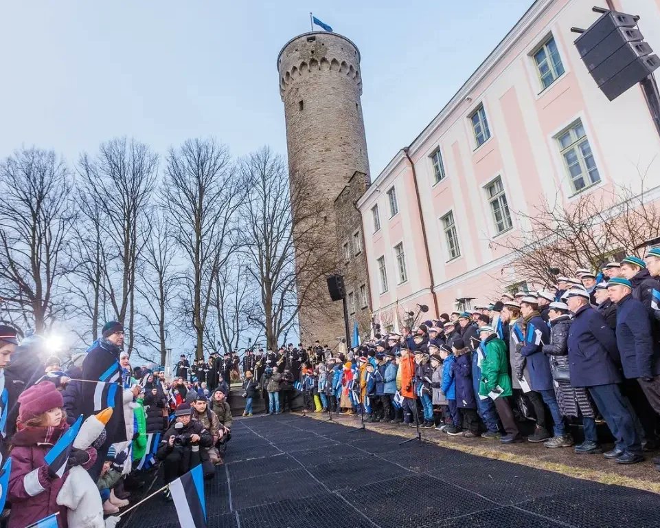 kajakallas's tweet photo. We celebrate our 106th Independence Day today in Estonia.

Independence we fought for against Russia, and won. And then lost again for 50 years during the 2nd World War.

That's why we understand the price of freedom. Our history taught us that you must always fight for freedom. https://t.co/8WT4Kr2EPO