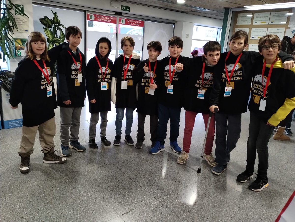 bibliocardedeu's tweet photo. Doncs ja hi som! #Fll #firstLegoLeague #Fllspain #bibliotequesXBM #bibliotequesvo #robòtica #morethanrobots #FLLVic #màsterpiece Equip Borregos de Cardedeu de la @bibliocardedeu #Cardedeu https://t.co/HzJGdRG4wq