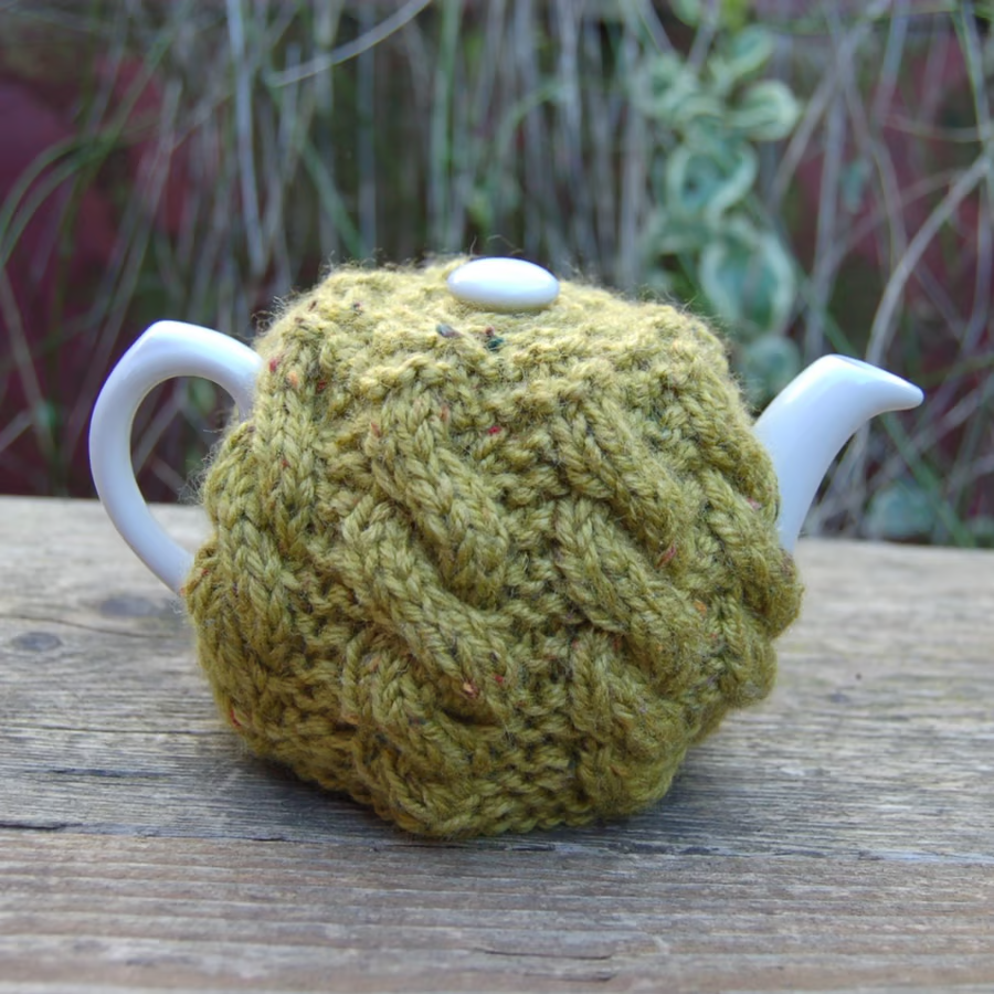 Small tea cosy cable design in olive green wool... - Folksy folksy.com/items/8292334-… #newonfolksy