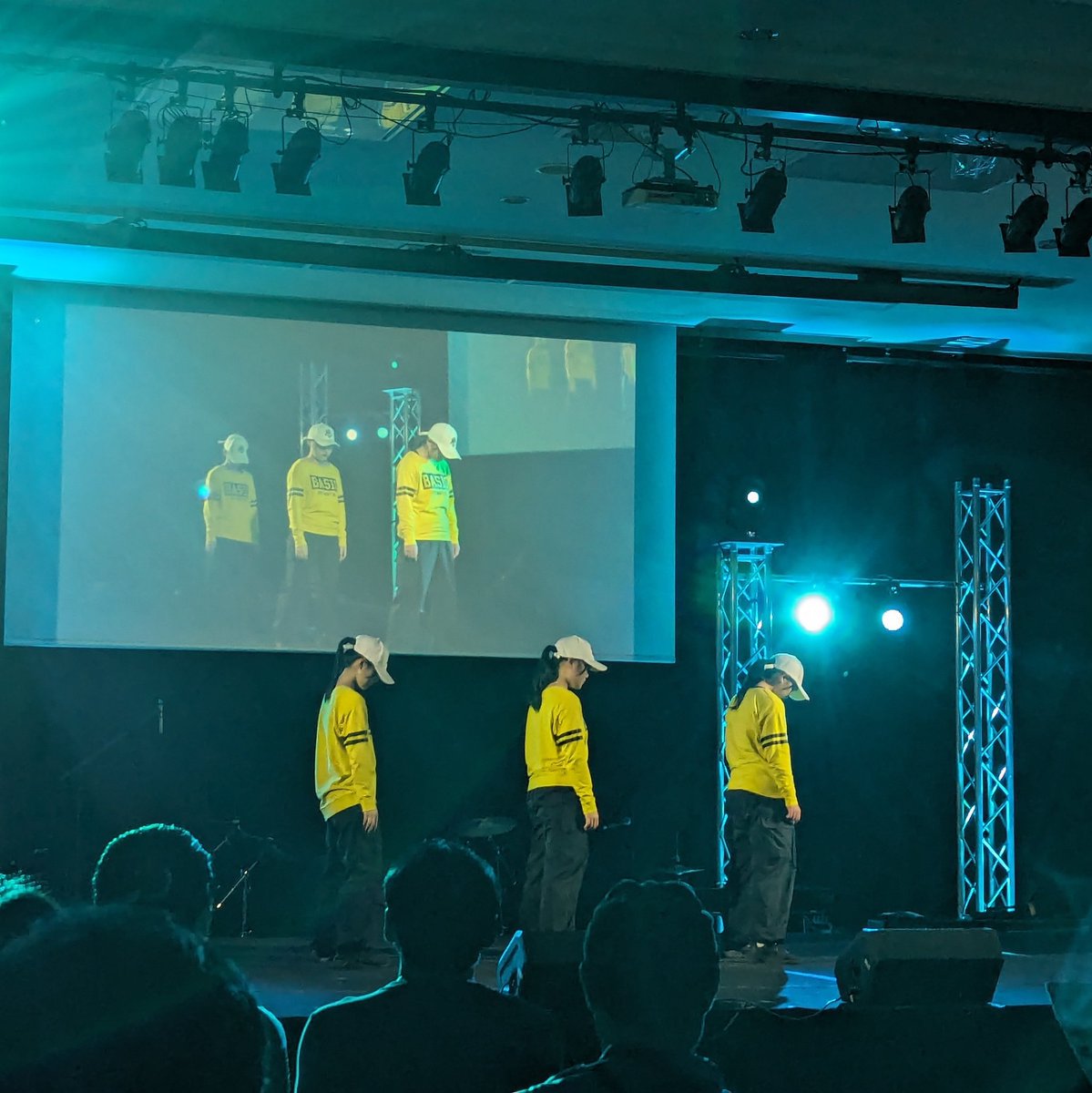 3310takahashi's tweet photo. 次は、大西学園ダンス部の皆さんです。
キレキレのダンス❗
かっこいい😍
#InUnity2024 https://t.co/Ar5Y1XRj1X