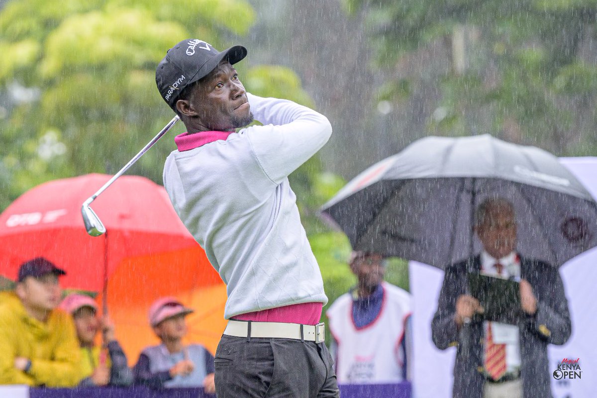 wasswagodfreyde's tweet photo. Not even the rain will stop the game.
@RonaldRugumayo we go..
#MKO2024 @KenyaOpenGolf #Opentogrow @DPWorldTour https://t.co/Bxv4AWPJgx