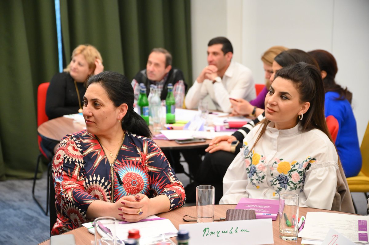 Just wrapped up an extensive three-day workshop with our partners from Aragatsotn region, conducted with the support of the @EU_Armenia ! 💡Our aim? To empower stakeholders and deepen understanding on preventing & overcoming domestic violence in Armenia. #EndDomesticViolence 🤝