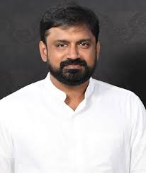 AndhraFactCheck's tweet image. మహిళపట్ల చంద్రబాబు  చిన్నచూపు
- ఎర్రన్నాయుడు కుమార్తె ఆదిరెడ్డి భవానీని వంటింటికే పరిమితం చేసిన చంద్రబాబు
- ఆమె భర్త వాసుకు రాజమండ్రి సిటీ టిక్కెట్‌

@AfcPolitical
@iTDP_Official
@JaiTDP
@naralokesh
@JanaSenaParty
@PawanKalyan
@Swathireddytdp
@YSRCParty