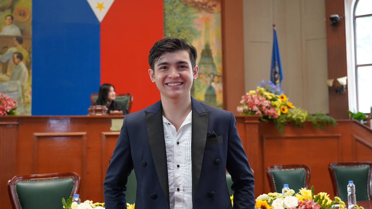 kapusoPR's tweet photo. Joaquin Domagoso plays the character of Inno, the charming son of Lorena and Constantino.  #LiletMatiasMediacon #KapusoPRGirl https://t.co/5V4kJ1Hyhz