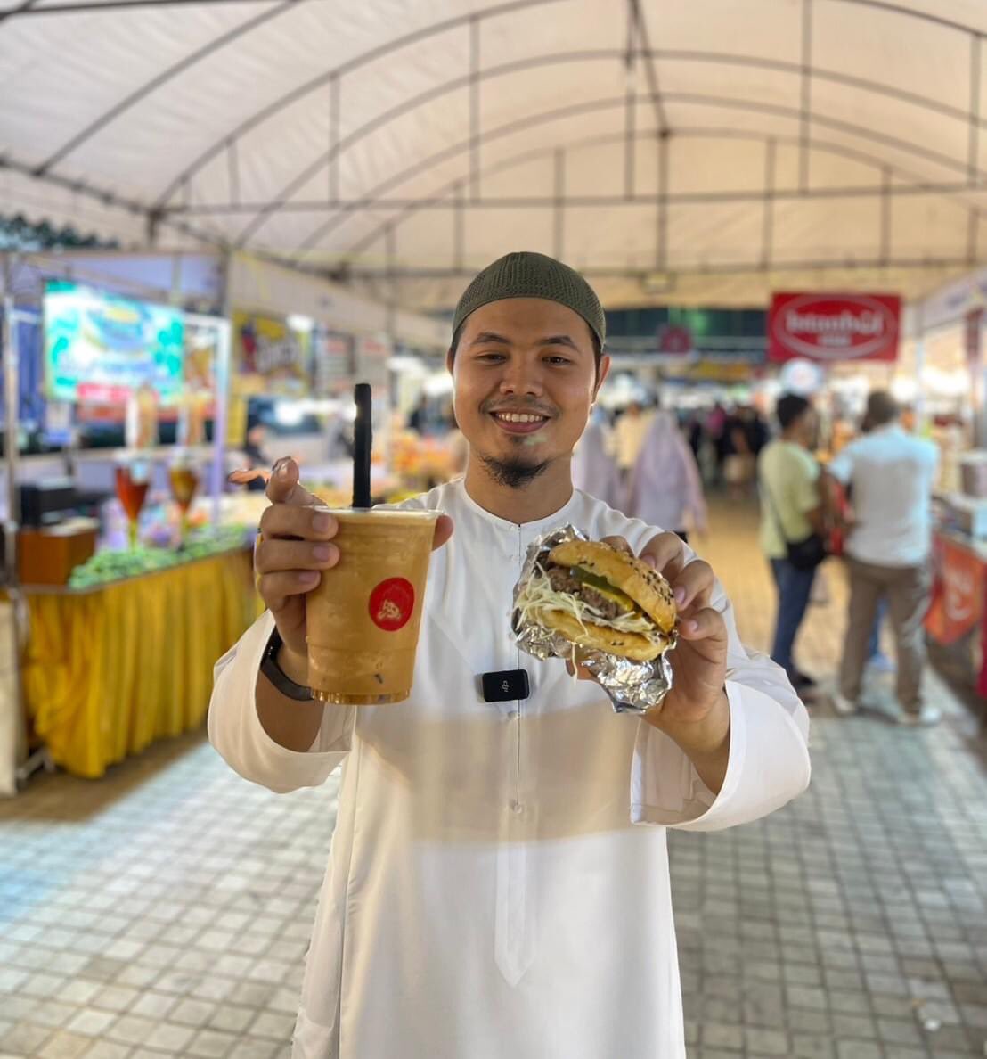 alertlid's tweet photo. ขอบคุณงาน Bangkok Halal 2024
ที่ชวนมาพูดคุยเกี่ยวกับการทำสื่อมุสลิมนะคร้าบ
23-26 ก.พ. หยุดยาวนี้ ใครไม่ได้ไปไหน
แวะมาเดินได้ ร้านอาหารฮาลาล ร้านเสื่อผ้าเพียบเลย
รายได้สมทบกิจการสื่อทีวี และเด็กกำพร้า
อิ่มท้อง อิ่มบุญด้วยคร้าบ 
Halal Haroi Bangkok Halal https://t.co/tiiB0zPBOp