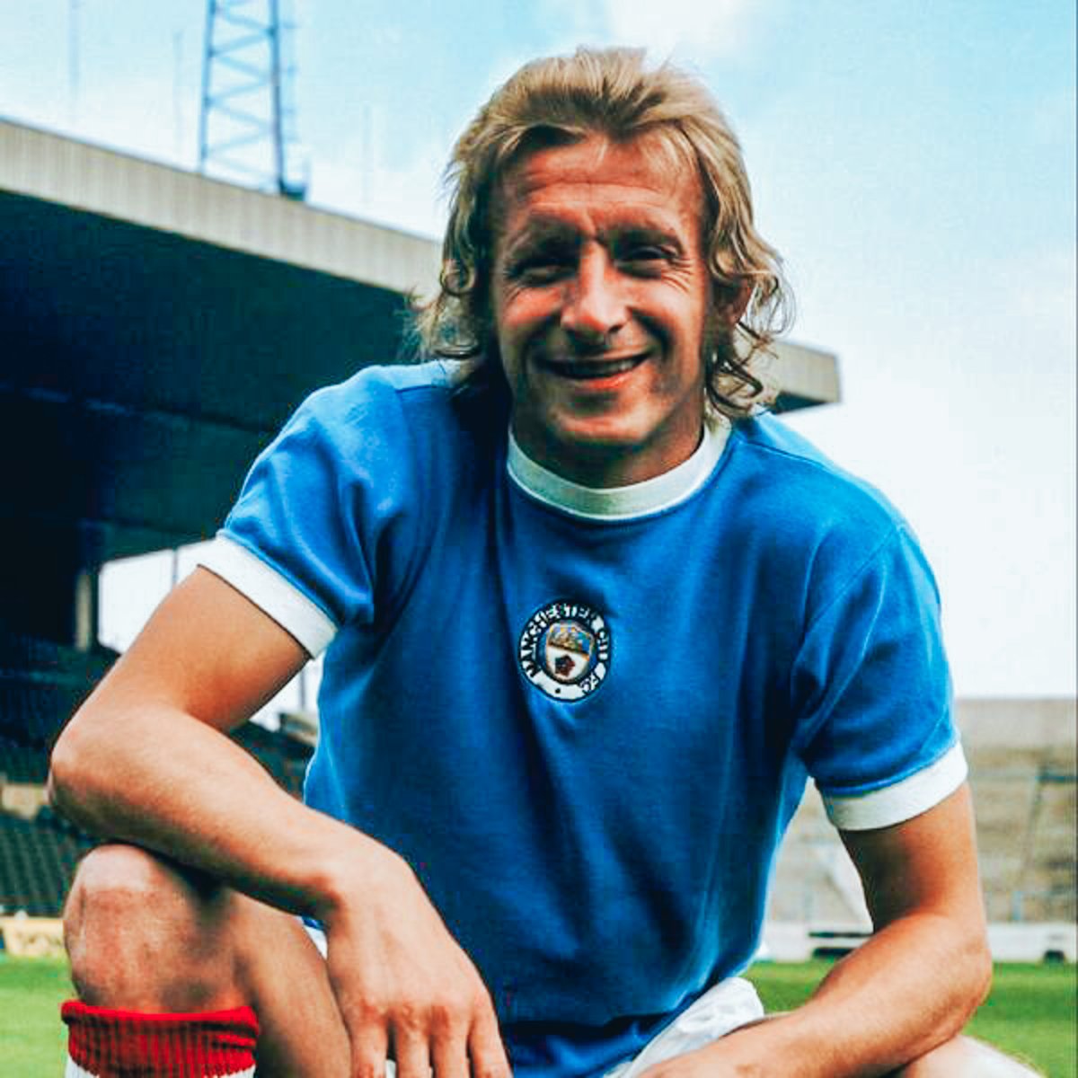 Happy Birthday to Denis Law! 🥳🩵