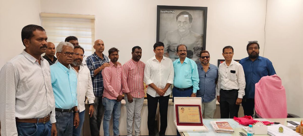 Had the privilege to meet & greet Medchal MLA Sri. @chmallareddyMLA garu, alongside members of the Catholic Assoc. of Hyd & All Malkajigiri Pastor Assoc. - Conveyed gratitude for their support & committed to working together for the betterment of #Malkajigiri.