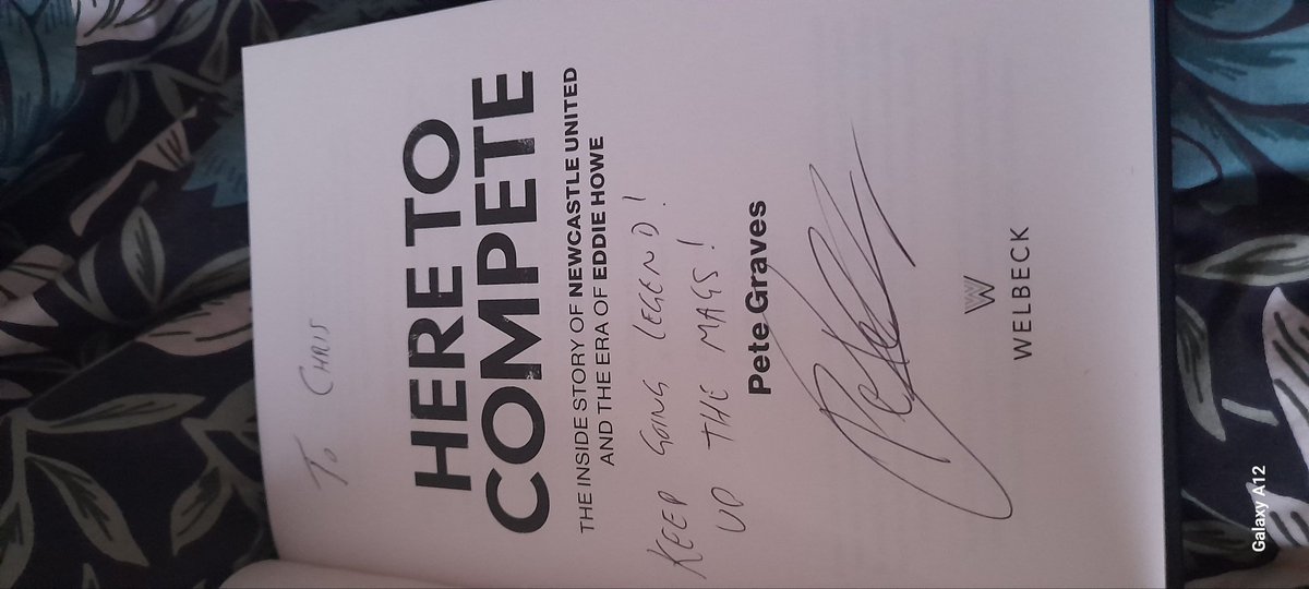 Chrisrich25's tweet photo. Had a amazing evening last night at the tony mccoy talk in at hexham a very enjoying evening and was lovely to met @AP_McCoy once again and i special mention to the compare @PeteGravesTV who was so lovely to me and wrote a lovely message in my book of his about newcastle https://t.co/9frT76CuBg