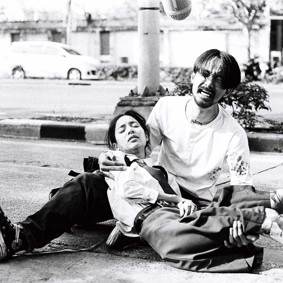 ⠀⠀

               ใจผมสลายไปแล้วครั้งหนึ่ง
               อย่าให้มันต้องมีครั้งที่สองอีกเลย

⠀⠀