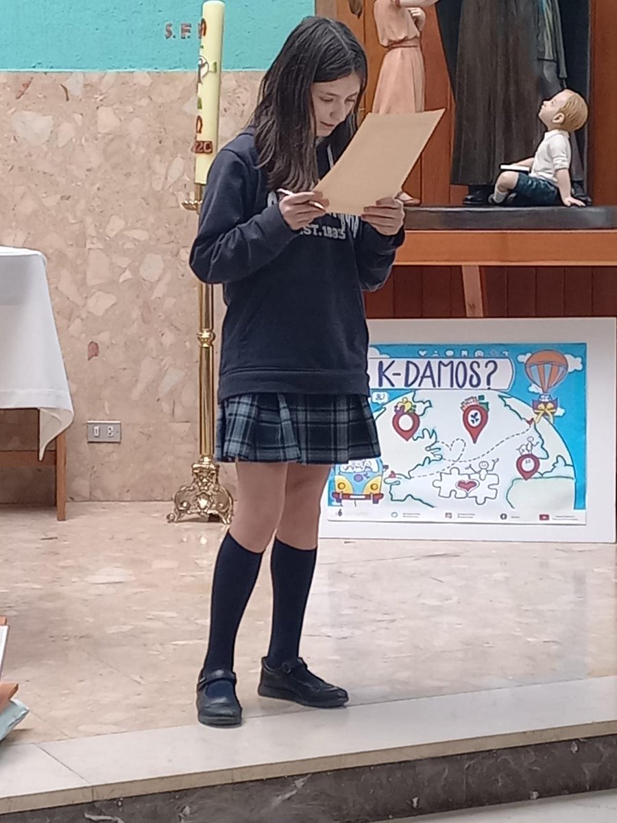 CalasanciasCoru's tweet photo. Ayer vivimos un bonito momento cuando las monitoras Paula y María impusieron las pañoletas de #MovimientoCalasancio a su grupo de 5° y 6°.
#SomosCalasancias
#CalasanciaMenteFelices
#K_Damos
#TeachingForLife https://t.co/K8UdfJ5vN4