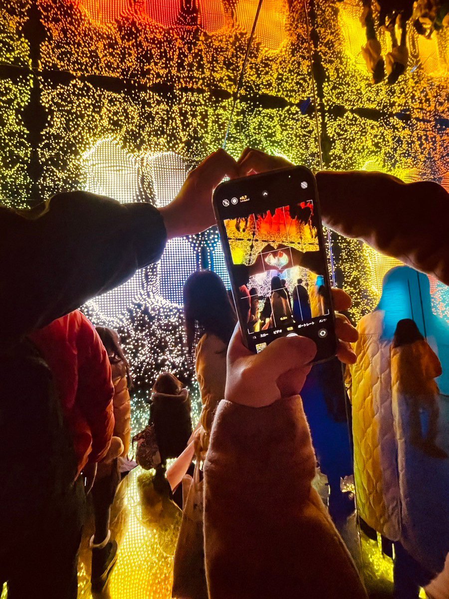 spr_amg's tweet photo. 愛する妻と一緒に札幌国際芸術祭行ってきた🥰
妻の友人にカメラが趣味の人がいたから、2人の自然な感じ撮ってもらった📸中々こうゆう機会無かったからまた1つの思い出になって良かった♡
友人には今後結婚式関連の写真とかも撮ってもらえるようにお願いした
次は妻と2人でデートの時また行きたい😘 https://t.co/x0pllEzxZV