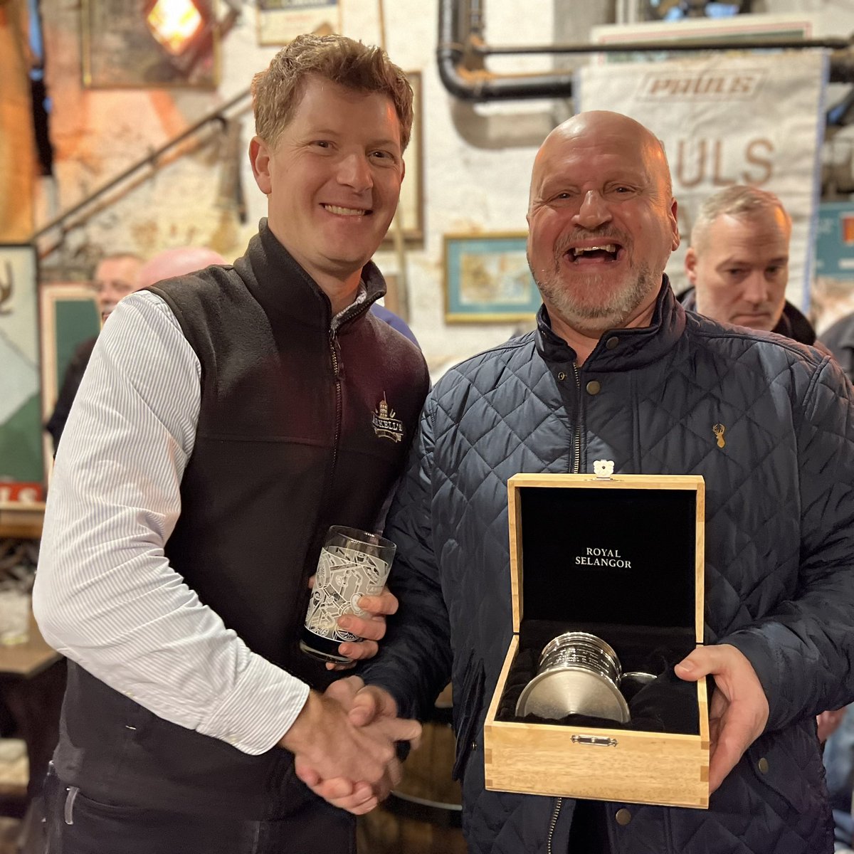 ArkellsBrewery's tweet photo. Jon’s hanging up the keys to the cab! 🚛 A staggering 44 years on the dray; our million barrels man! 🛢️🛢️🛢️ It’s been a fantastic journey with you Jon; wishing you all the very best in your retirement. Cheers 🍻
#JobSatisfaction #WorkFamily #HappyRetirement #Drayman https://t.co/uPyzs70GSA