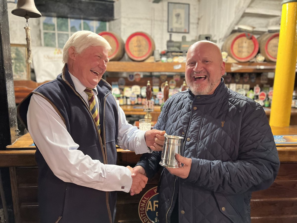 ArkellsBrewery's tweet photo. Jon’s hanging up the keys to the cab! 🚛 A staggering 44 years on the dray; our million barrels man! 🛢️🛢️🛢️ It’s been a fantastic journey with you Jon; wishing you all the very best in your retirement. Cheers 🍻
#JobSatisfaction #WorkFamily #HappyRetirement #Drayman https://t.co/uPyzs70GSA