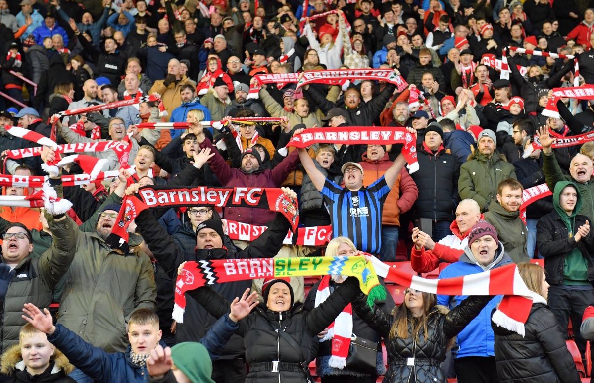 @BarnsleyFC Match day🔥let’s make Oakwell a cauldron of noise👏🏻👏🏻#youreds#bringyourscarves