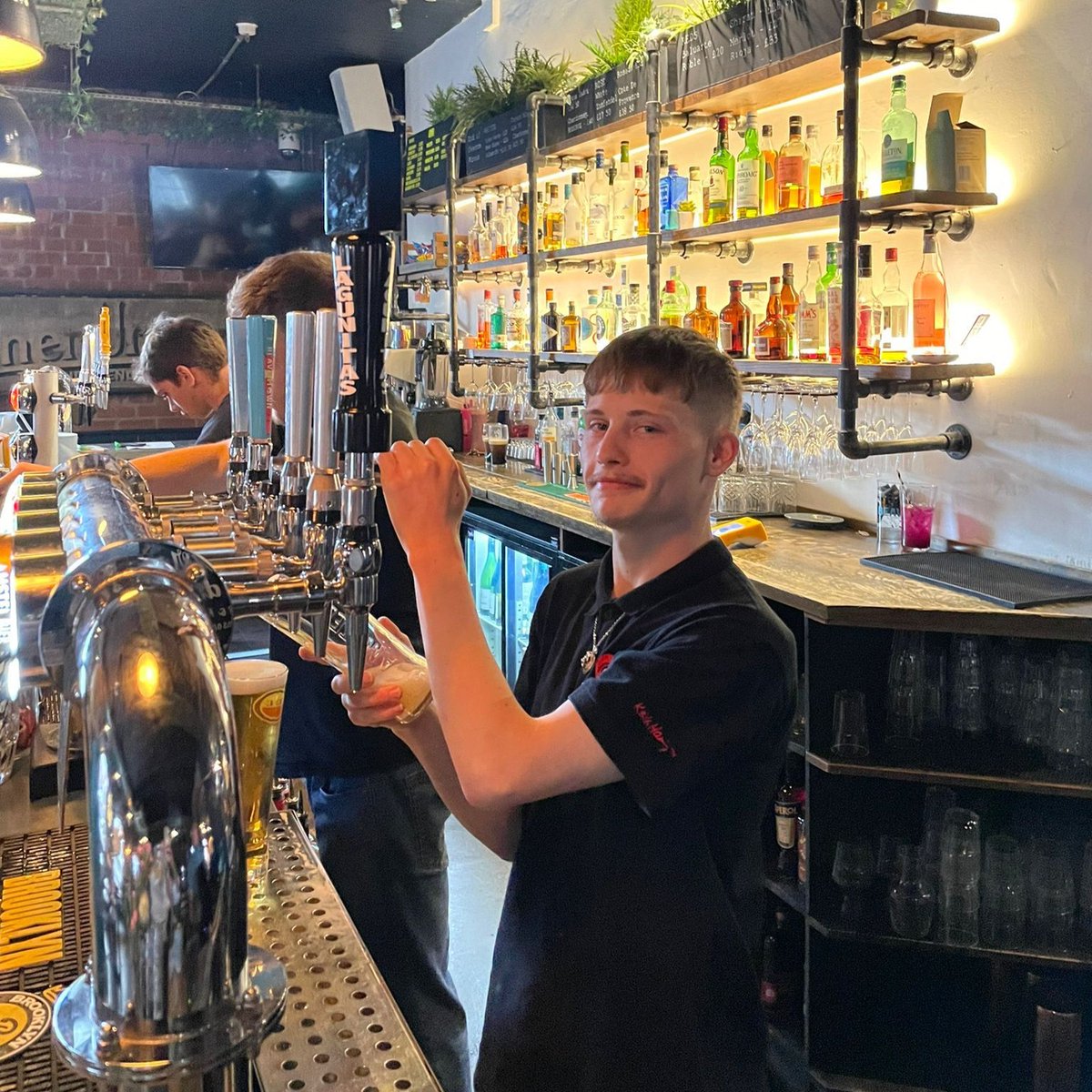 Button_Factory's tweet image. The weekend has arrived - Join us here at The Button Factory for.. ✨

LIVE SIX NATIONS 🏉
BOTTOMLESS BRUNCH 🍴
SUNDAY LUNCH 🍖
WEEKEND DRINKS 🍸
&amp;amp; MORE

Walk-ups welcome all day or book yourself in for this weekend at thebuttonfactorybirmingham.co.uk/bookings/ 🙌