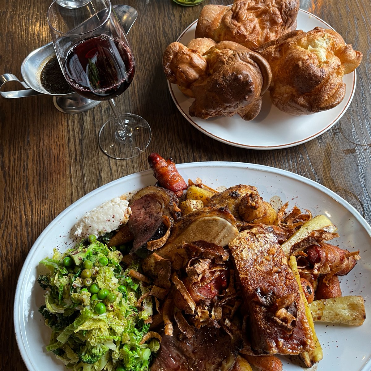 Button_Factory's tweet image. The weekend has arrived - Join us here at The Button Factory for.. ✨

LIVE SIX NATIONS 🏉
BOTTOMLESS BRUNCH 🍴
SUNDAY LUNCH 🍖
WEEKEND DRINKS 🍸
&amp;amp; MORE

Walk-ups welcome all day or book yourself in for this weekend at thebuttonfactorybirmingham.co.uk/bookings/ 🙌