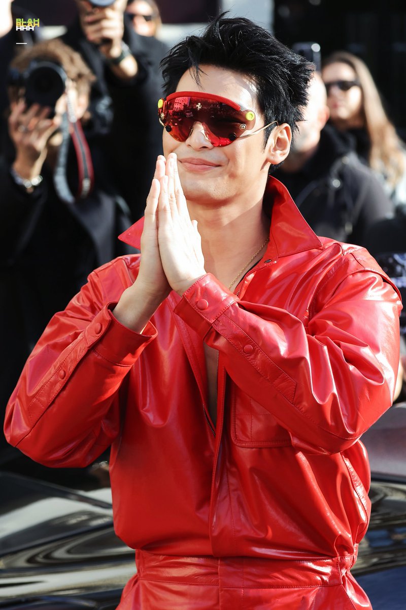 blahblah__k's tweet photo. 🔥

APO WITH FERRARI IN MILAN

#ApoxFerraristyle    
@Nnattawin1 https://t.co/UV8XLusW4b