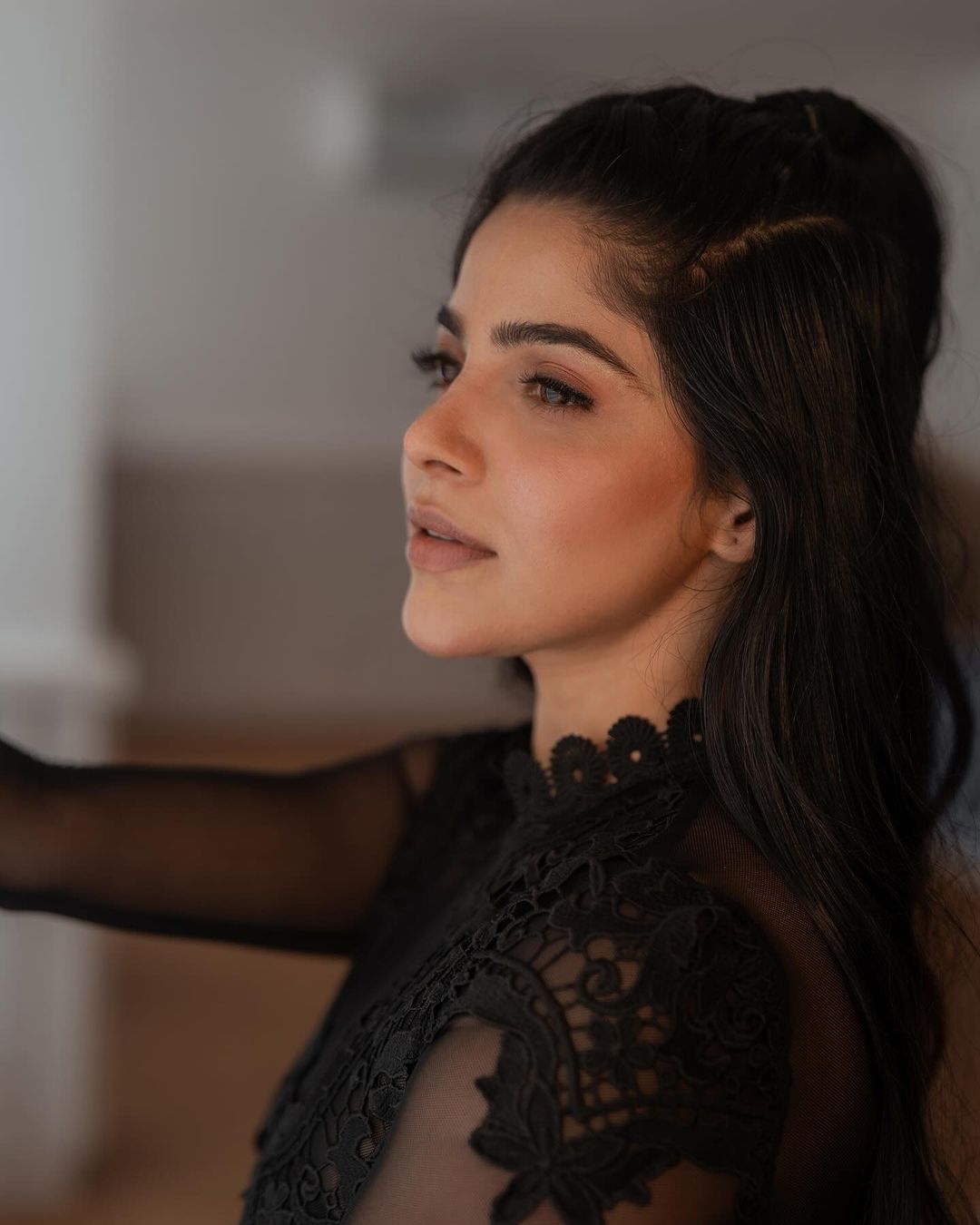 GHFxuNPboAA9z1p?format=jpg&name=large