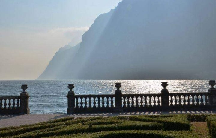 'Ogni parola ha il suo perchè. Ogni silenzio il suo per chi. '
Buon fine settimana a tutti

 #24febbraio #BuongiornoATutti