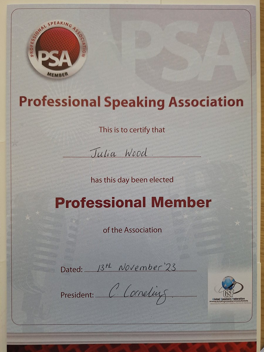 Julia Wood tweet media